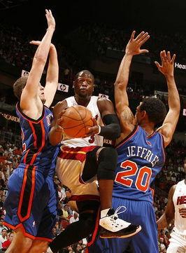 球鞋爆料韦德视频播放在线观看,精彩瞬间不容错过！